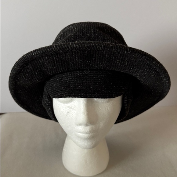 Tilley Winter Hat - Picture 5 of 13